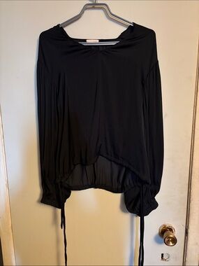 Black Long-Sleeve V-Neck Blouse with Tie Hem